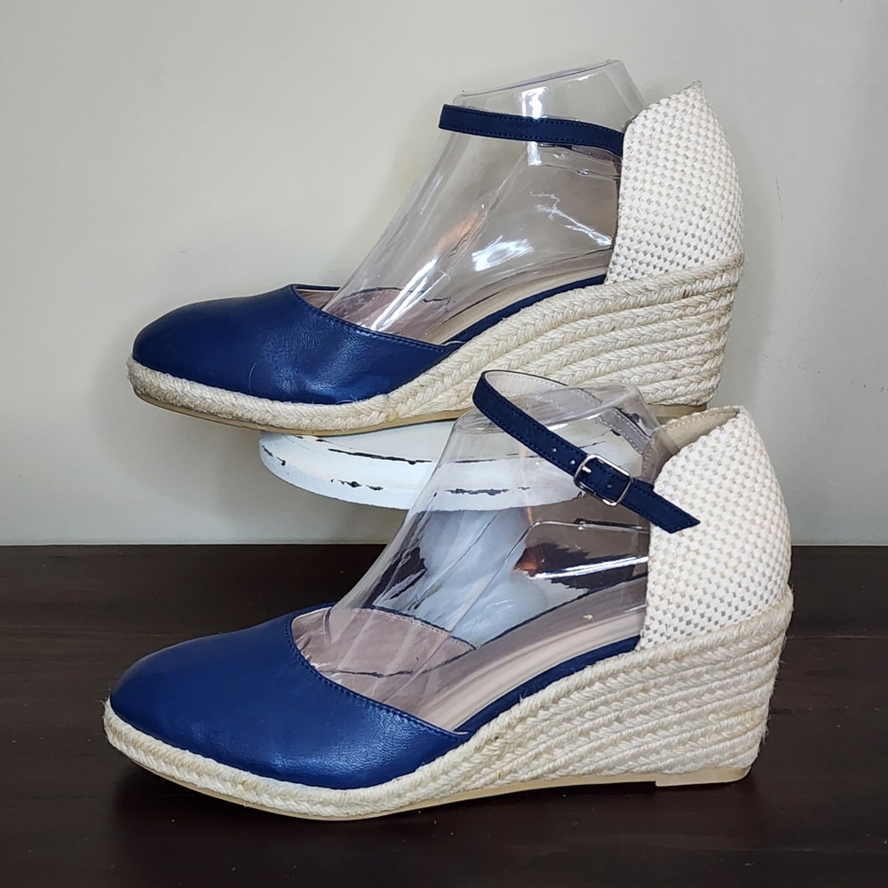 SOLD Wedge Lambskin Leather  Sandals Women's 7.5 Closed Toe Boho Navy Blue